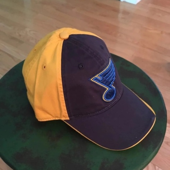 Two NHL St Louis Blues Hats - Picture 6 of 7